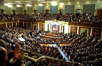 Конгресс США согласился с повышением лимита госдолга