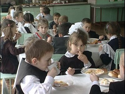 На школьное питание в Луганске не хватает средств