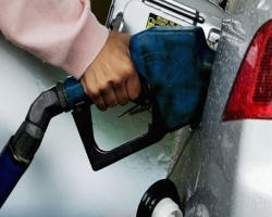 Все больше водителей в Украине переходят на низкооктановый бензин