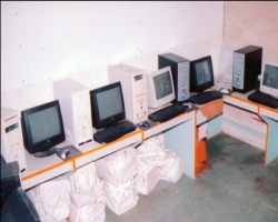 В Киеве открыли компьютерный класс для бездомных и наркозависимых