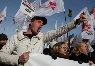 Оппозиция начинает акцию «Вставай Украина», цель которой – свержение власти