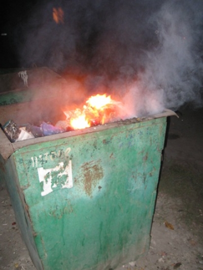 Одессита сожгли в мусорном баке