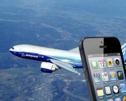 Хакер захватил самолет с помощью смартфона