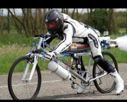 Во Франции создан велосипед с ракетным двигателем