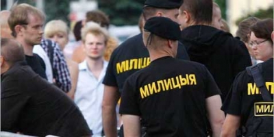 Белорусским милиционерам придется бросать курить