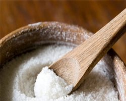 Лишний вес может стать следствием чрезмерного потребления соли