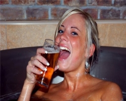 Пиво делает из женщин истеричек