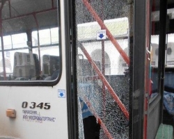 На Донетчине был обстрелян автобус, который вез беженцев в РФ