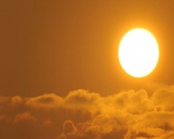 Астрономы не знают, что и думать: с Солнца пропали все пятна 
