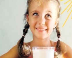 Как правильно пить молоко, чтобы получить от него максимальную пользу