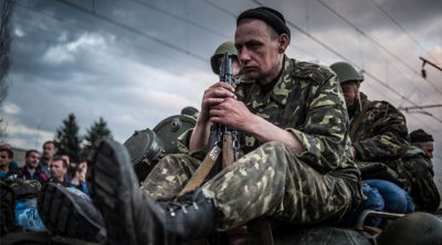 Сепаратисты обстреливают украинские блокпосты в районе Славяносербска