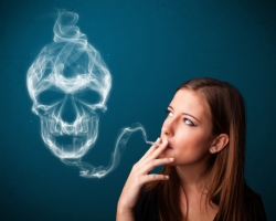 Дым сигарет вызывает бесплодие у женщин