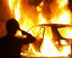 В столице сожгли две машины