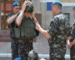 Украинским военным приходилось выходить на поле боя в некачественных бронежилетах