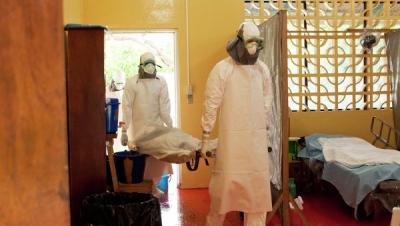 В Африке возросло количество заразившихся и погибших от лихорадки Эбола