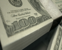 Нацбанк сократит продажи доллара на ежедневных аукционах