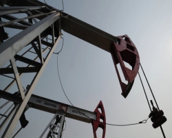 Cаудовская Аравия способствует снижению цен на нефть