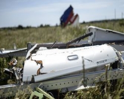 Обломки "Боинга-777" уже перевезли через границу Польши и Германии