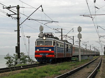 В Черновицкой области пригородный поезд столкнулся с иномаркой