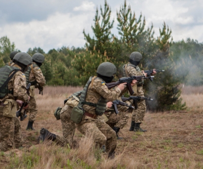 На Луганщине идет бой военных с сепаратистами, сообщается о четверых погибших украинских бойцах