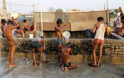 От аномальной погоды в Индии скончались более 500 человек, число погибших растет. (Фото)