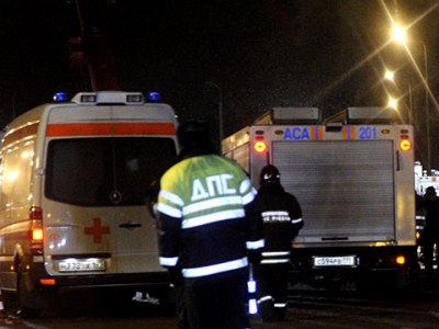 В Киеве легковушка перевернулась, взорвалась, но водитель чудом уцелел. (Видео)