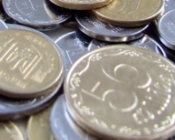 Национальный банк Украины ввел в оборот новую монету номиналом в 5 гривен. (Фото)