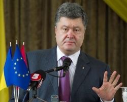 Президент Петр Порошенко потребовал называть цены на украинское оружие только в гривнах
