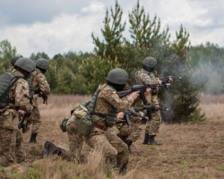 На Луганщине идет бой военных с сепаратистами, сообщается о четверых погибших украинских бойцах