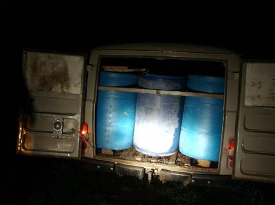 На украино-российской границе задержали контрабанду 1 200 литров спирта