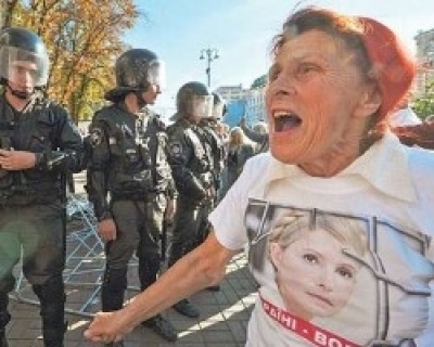 Сторонница Тимошенко хочет совершить самосожжение