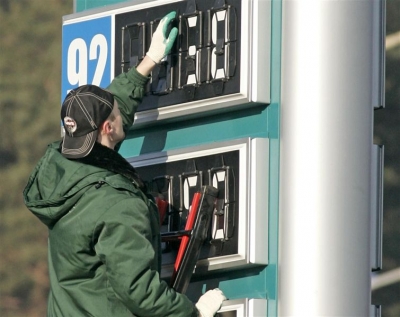 В Украине цены на бензин почти самые низкие в Европе