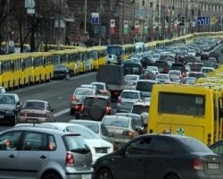 В Киеве штрафуют автобусных перевозчиков за тарифы