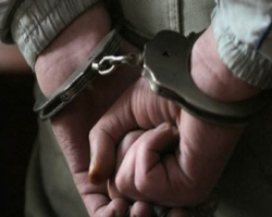В Сумской области чиновник хотел спрятать взятку во рту