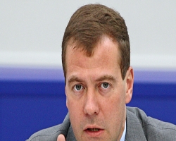 Медведев назвал аэропорт в Донецке "никаким"