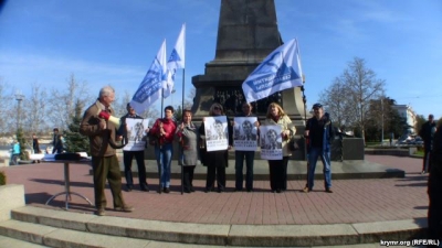 Власти Севастополя запретили митингующим собираться в центре города