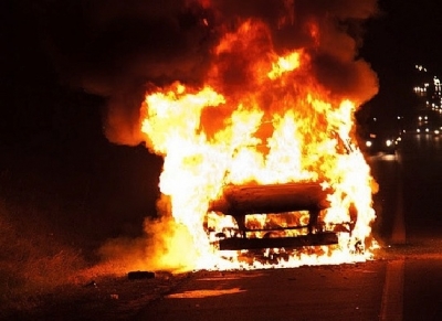 В ночь на 9 августа в Донецке около места проживания сотрудников ОБСЕ были сожжены четыре автомобиля организации