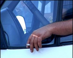 Водителей маршруток будут строже наказывать за курение