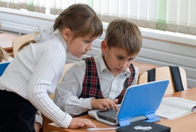 Для украинских школ закупят компьютеры в Китае