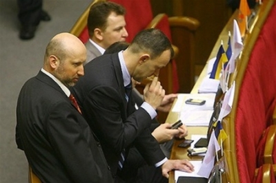 Украинцы больше поддерживают оппозицию