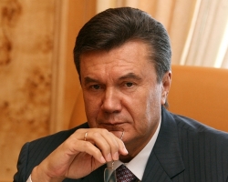 Янукович: снова в школу (фото)