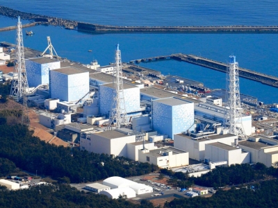 В Японии реактор Фукусима-1 накрывают защитным саркофагом