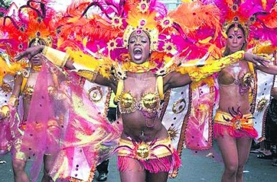 В Лондоне начался крупнейший карнавал в мире