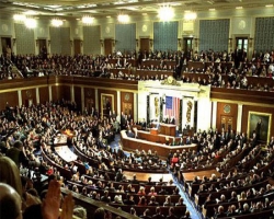 Конгресс США согласился с повышением лимита госдолга
