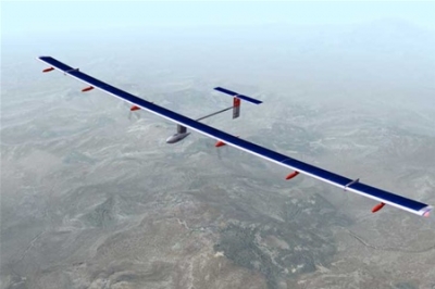 Через США впервые перелетит уникальный самолет на солнечных батареях