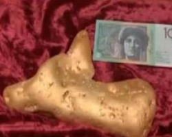Житель Австралии отыскал пятикилограммовый золотой слиток 