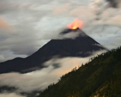 На Эквадоре проснулся вулкан Тунгурауа 