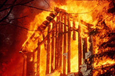 Житомирская школьница спасла троих детей из горящего дома