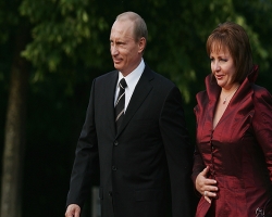 Путин разводится с супругой
