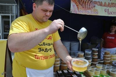 Всеукраинский фестиваль меда в Днепропетровске собрал ведущих пчеловодов страны